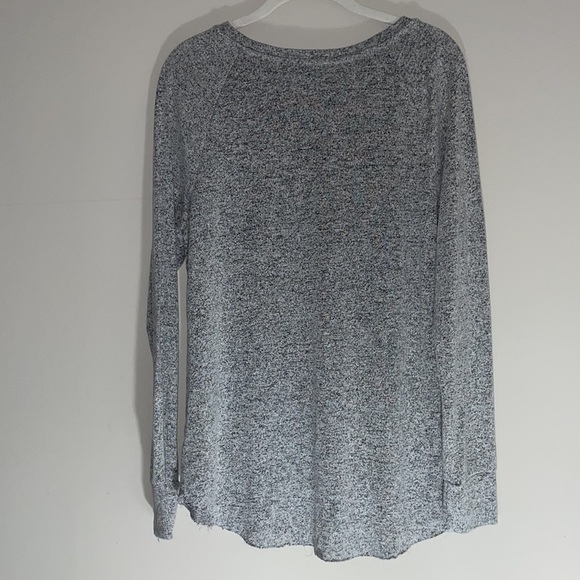 GRAY MINERAL WASH “BE KIND” LOGO LONG SLEEVE TOP - Picture 2 of 5